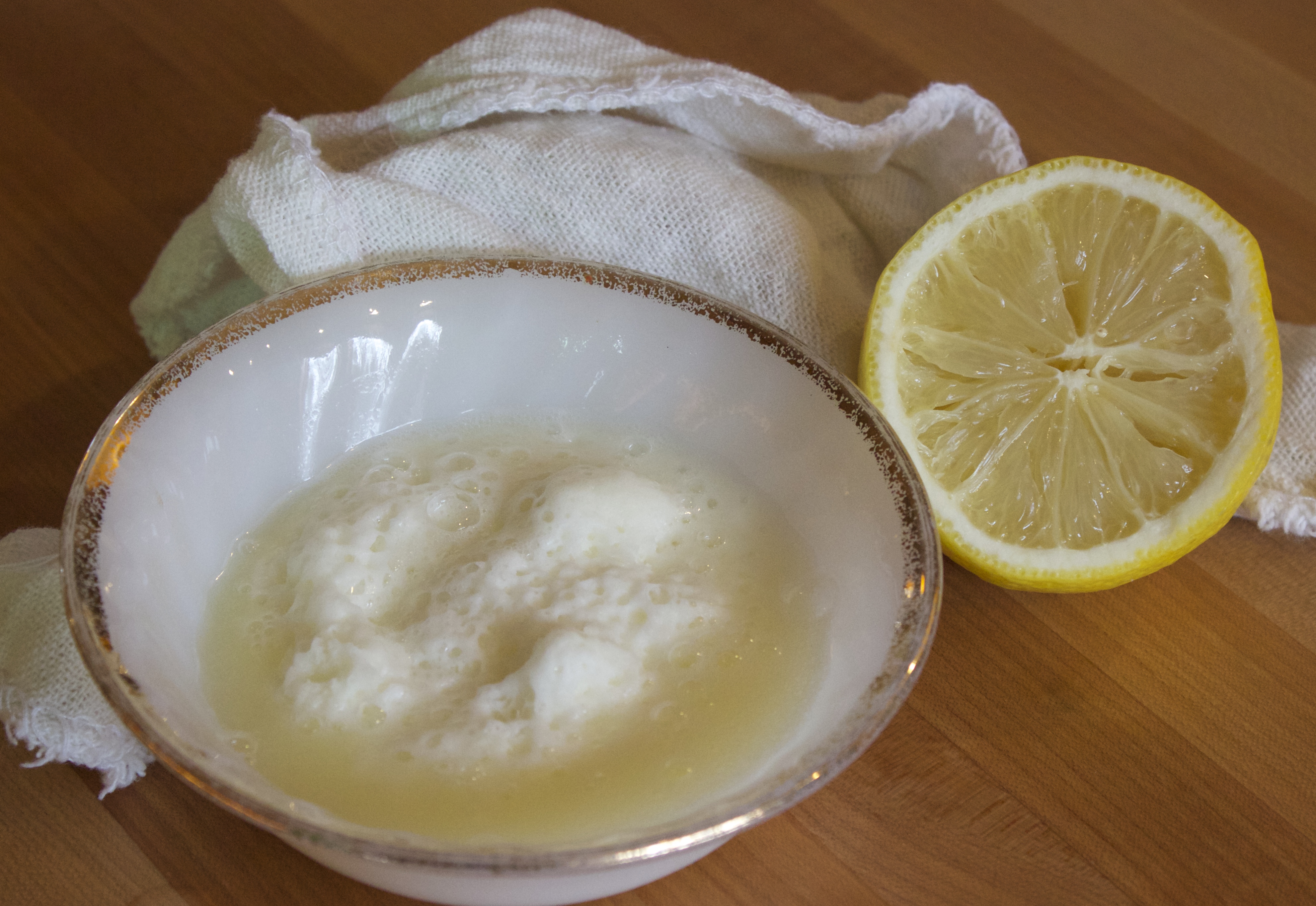 baking soda and lemon juice pore reducer