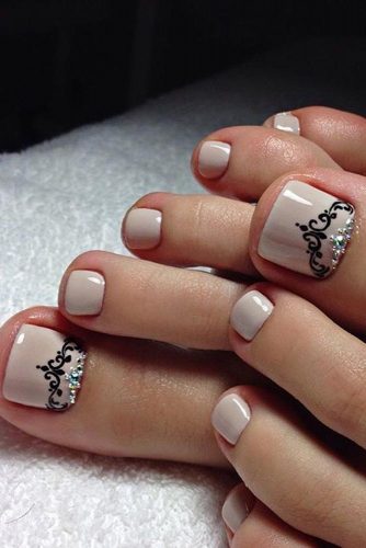 princess toe nail design princess toe nail design