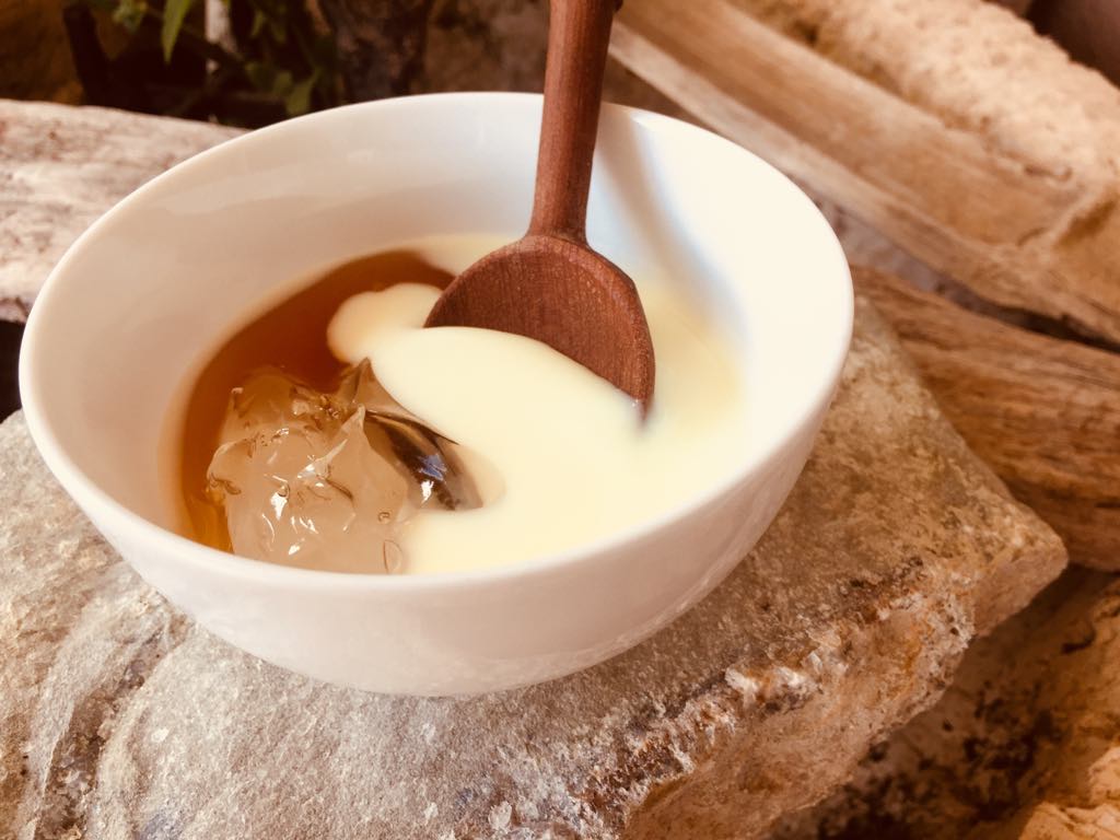 yogurt and honey aloe vera face mask